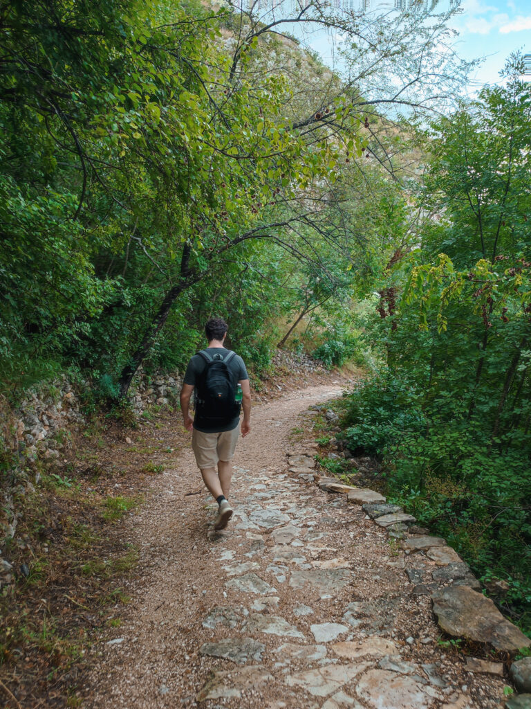Manojlovački Slapovi hike