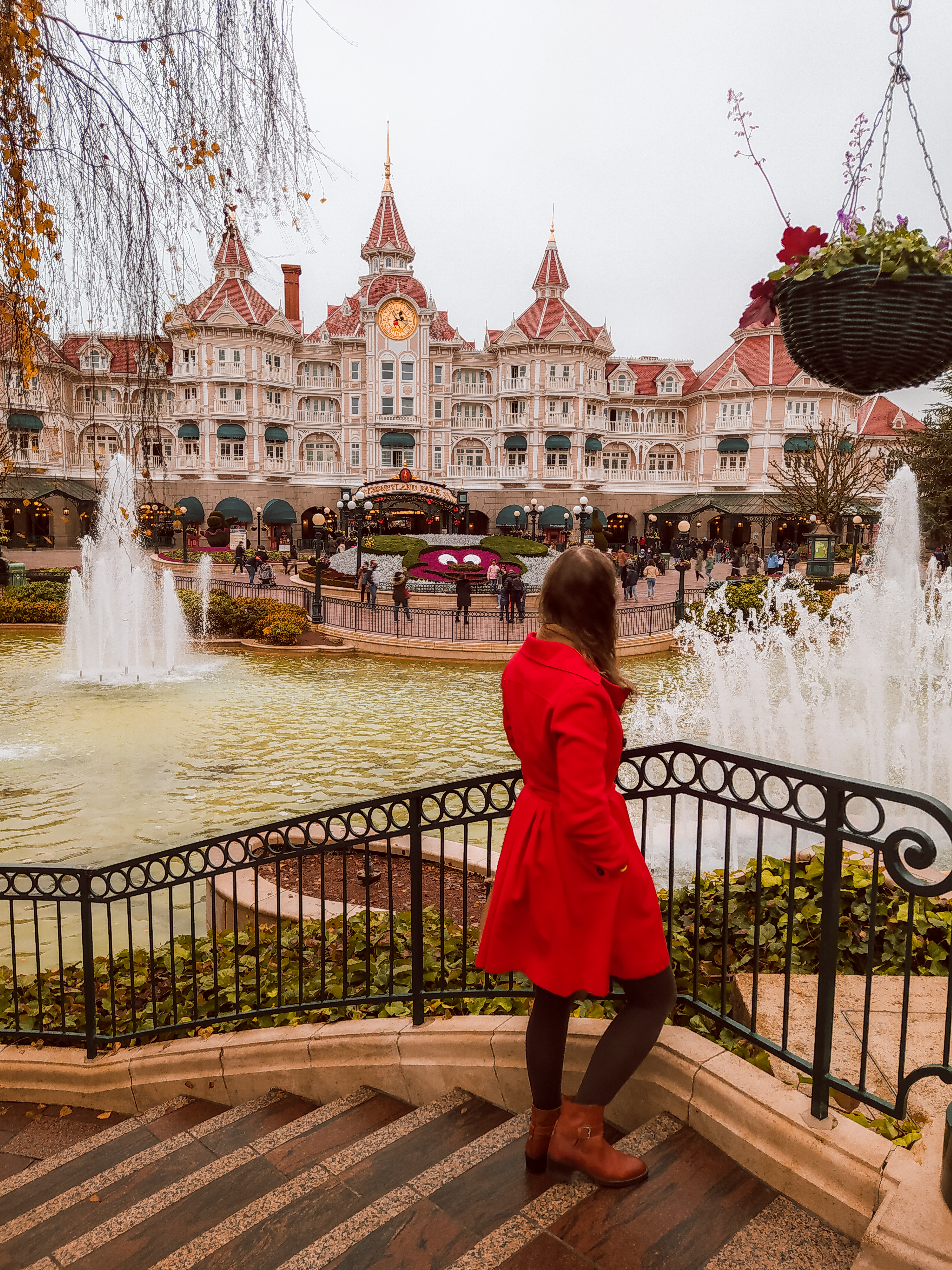 disney hotel at disneyland paris